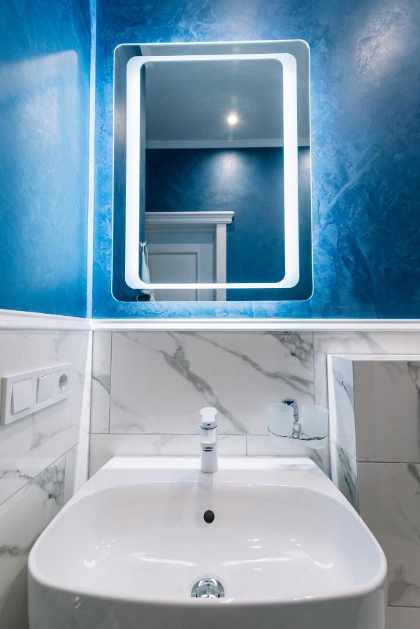 Royal Tower Vip Smart Apartments 3 Kiev Esterno foto