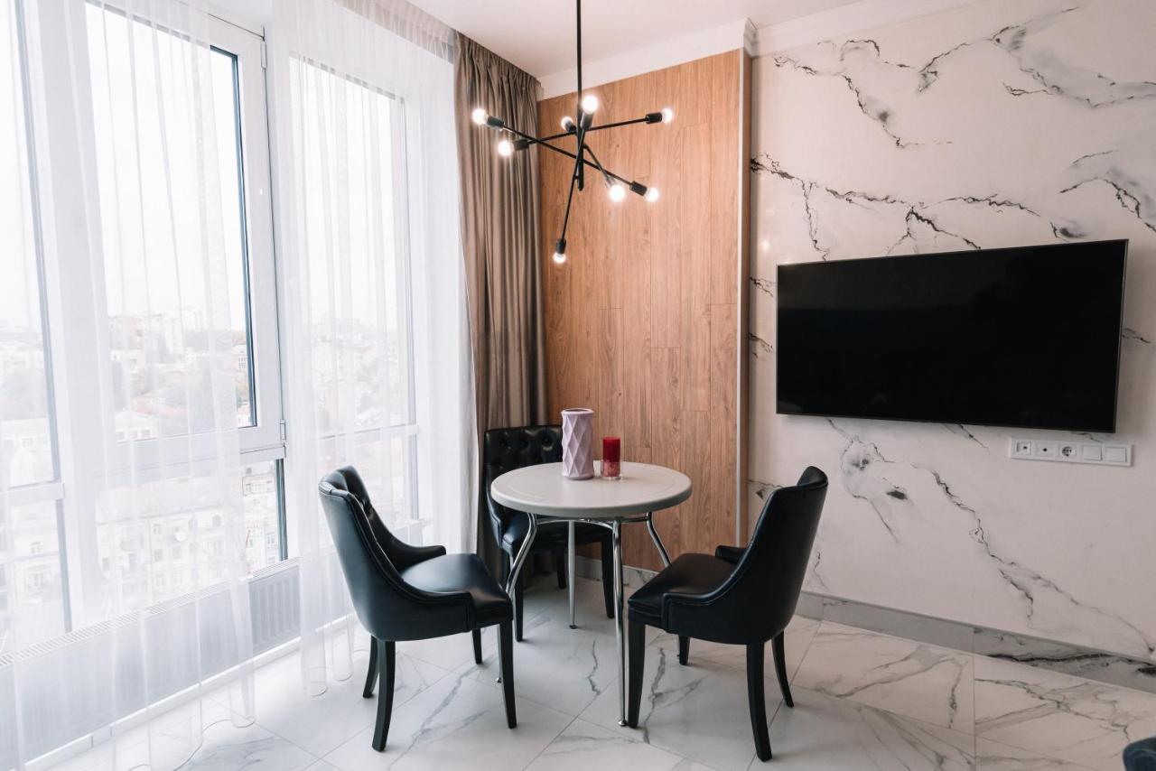 Royal Tower Vip Smart Apartments 3 Kiev Esterno foto