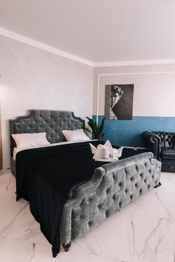 Royal Tower Vip Smart Apartments 3 Kiev Esterno foto