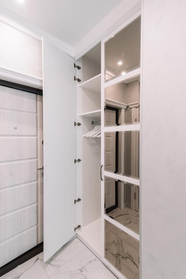 Royal Tower Vip Smart Apartments 3 Kiev Esterno foto